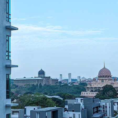 Az Homestay Putrajaya Exterior photo